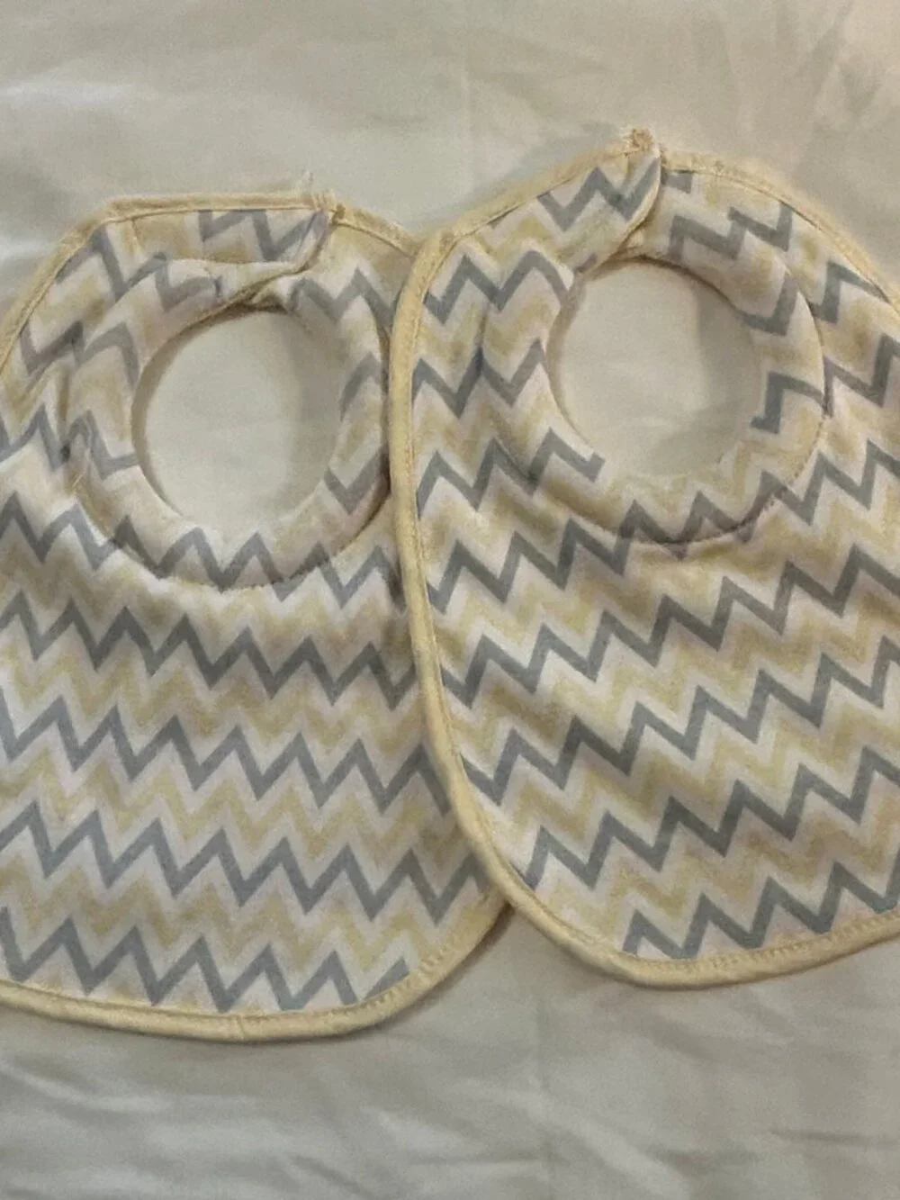 7 Bibs Excellent Condition! Black and White & Yellow Gray Designs